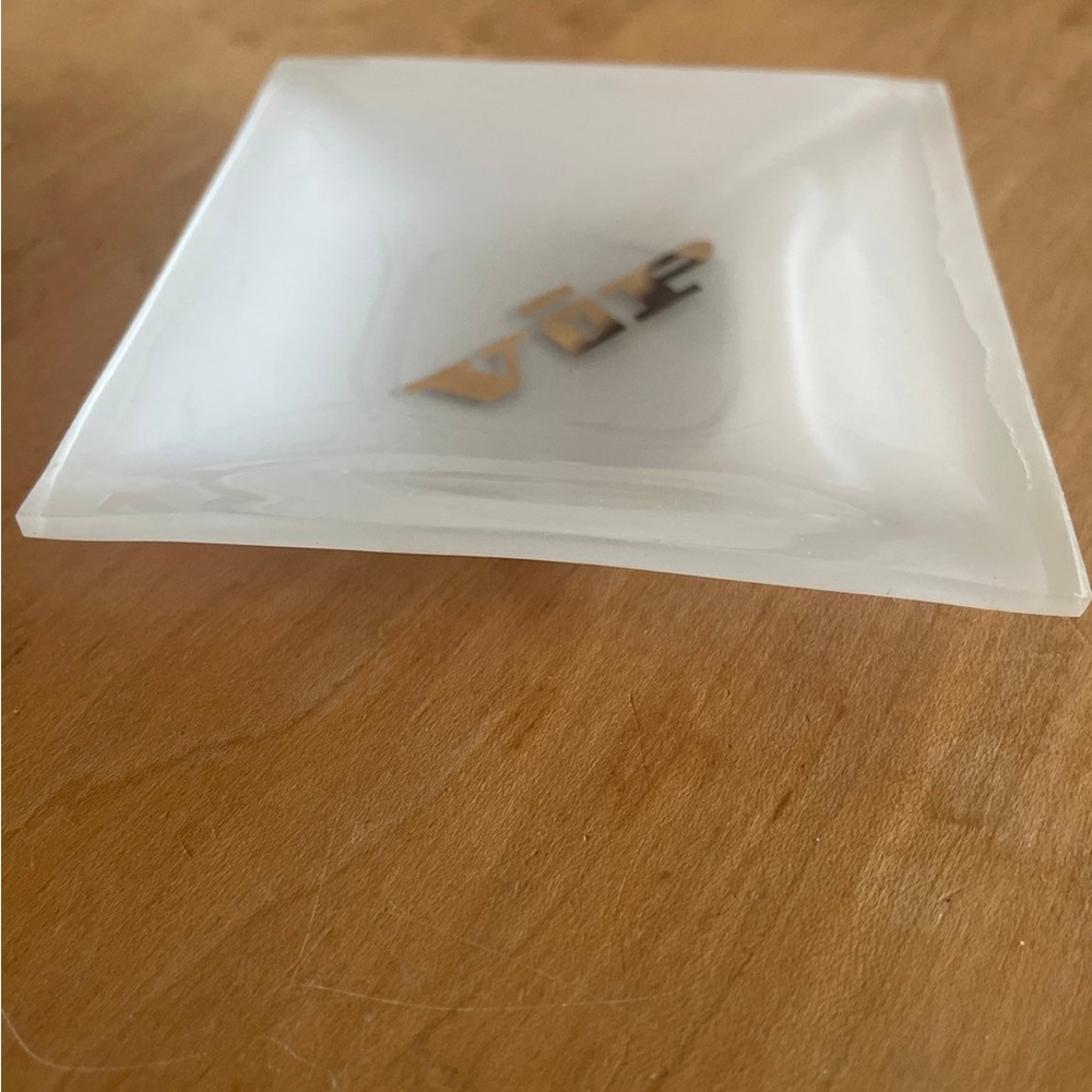Vintage 1960s Playboy Club White VIP Glass Ashtray/trinket dish - Picture 3 of 3